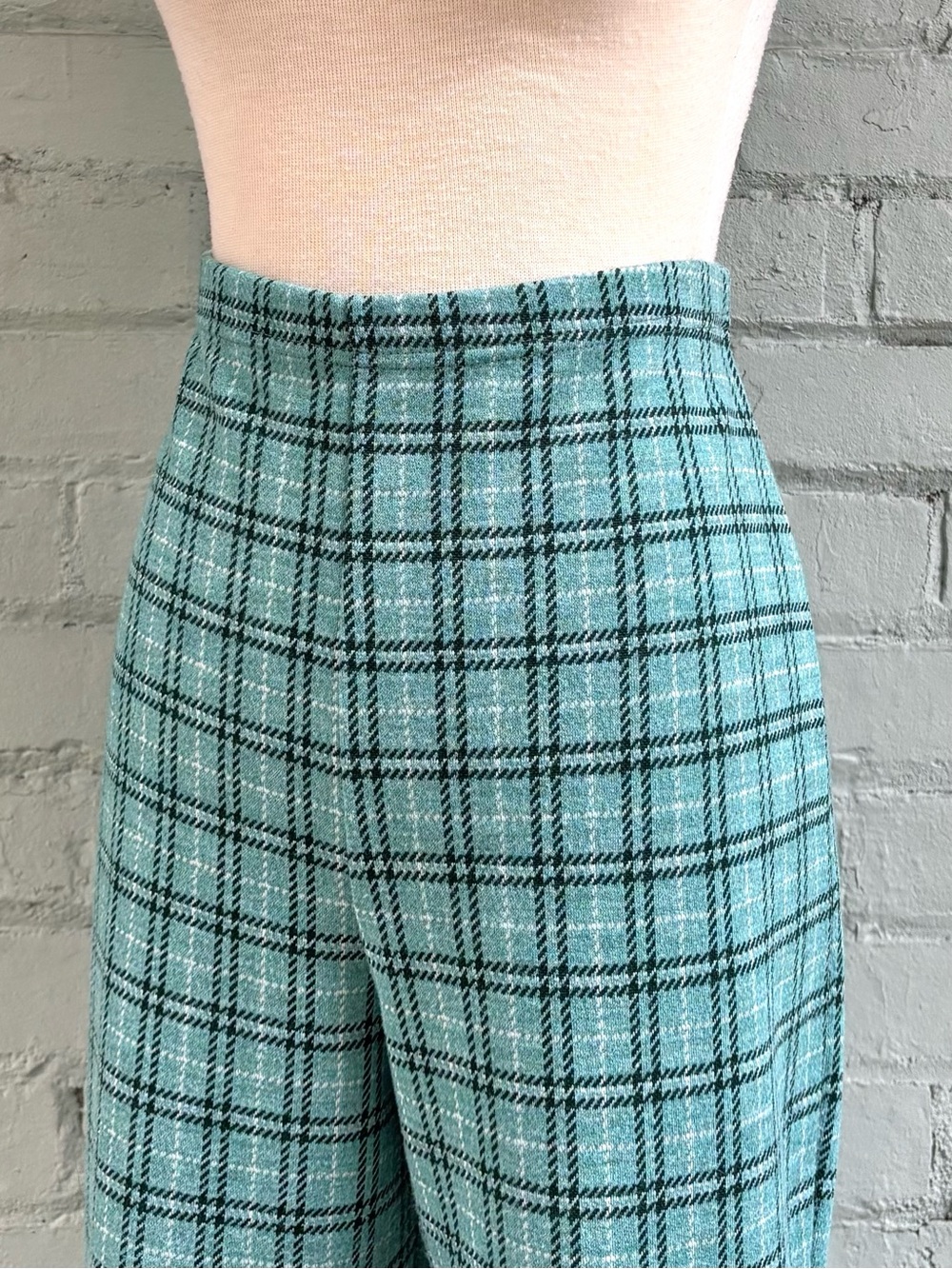 Vintage 1970s Green Plaid High-Waist Wide-Leg Pants - Picture 5 of 12